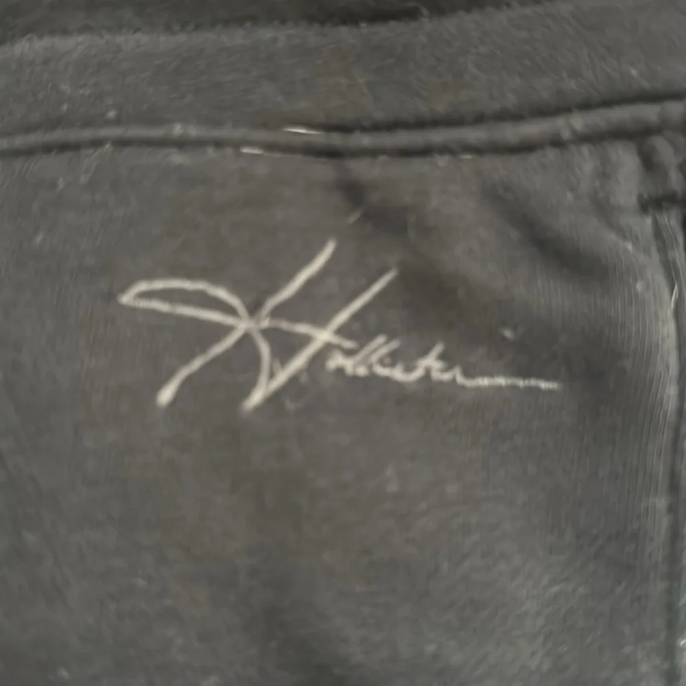 MEN’s Hollister Black 5” Sweat Shorts size XS (26-30) - Picture 2 of 6